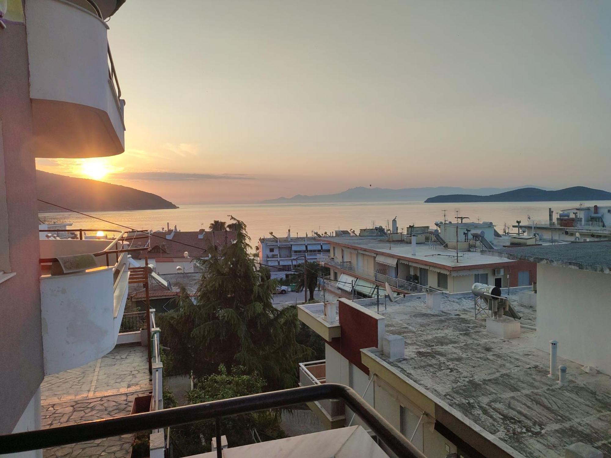 Seagull Apartments Nea Peramos  Ngoại thất bức ảnh