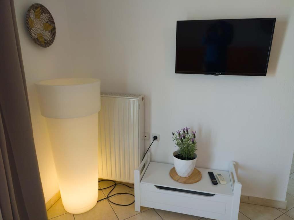 Seagull Apartments Nea Peramos  Ngoại thất bức ảnh