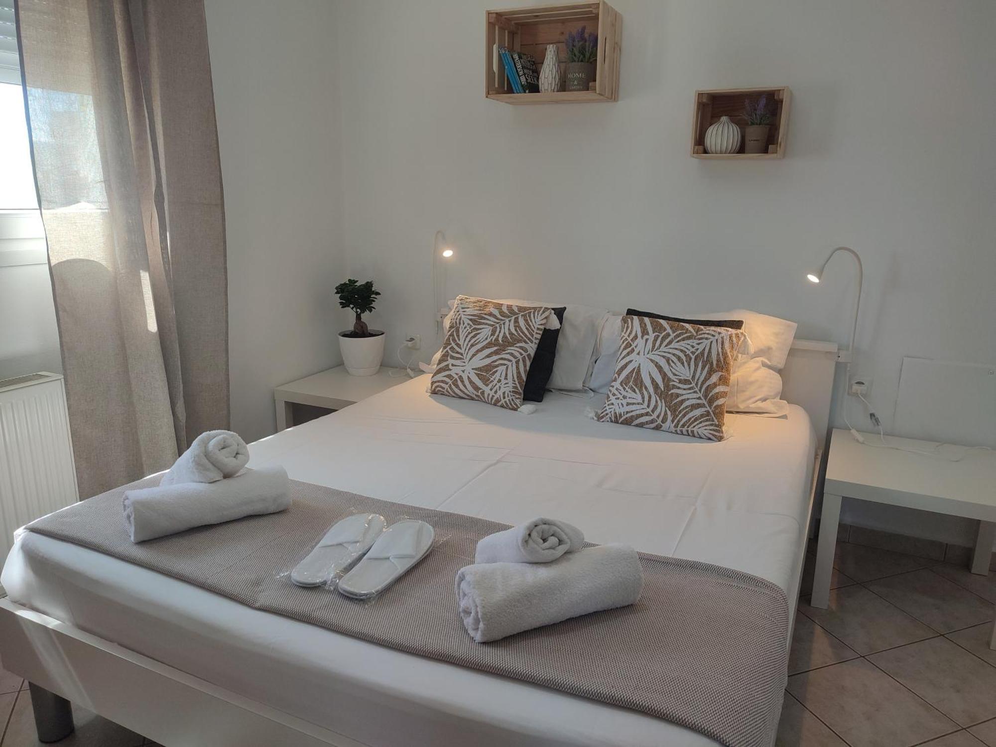 Seagull Apartments Nea Peramos  Ngoại thất bức ảnh