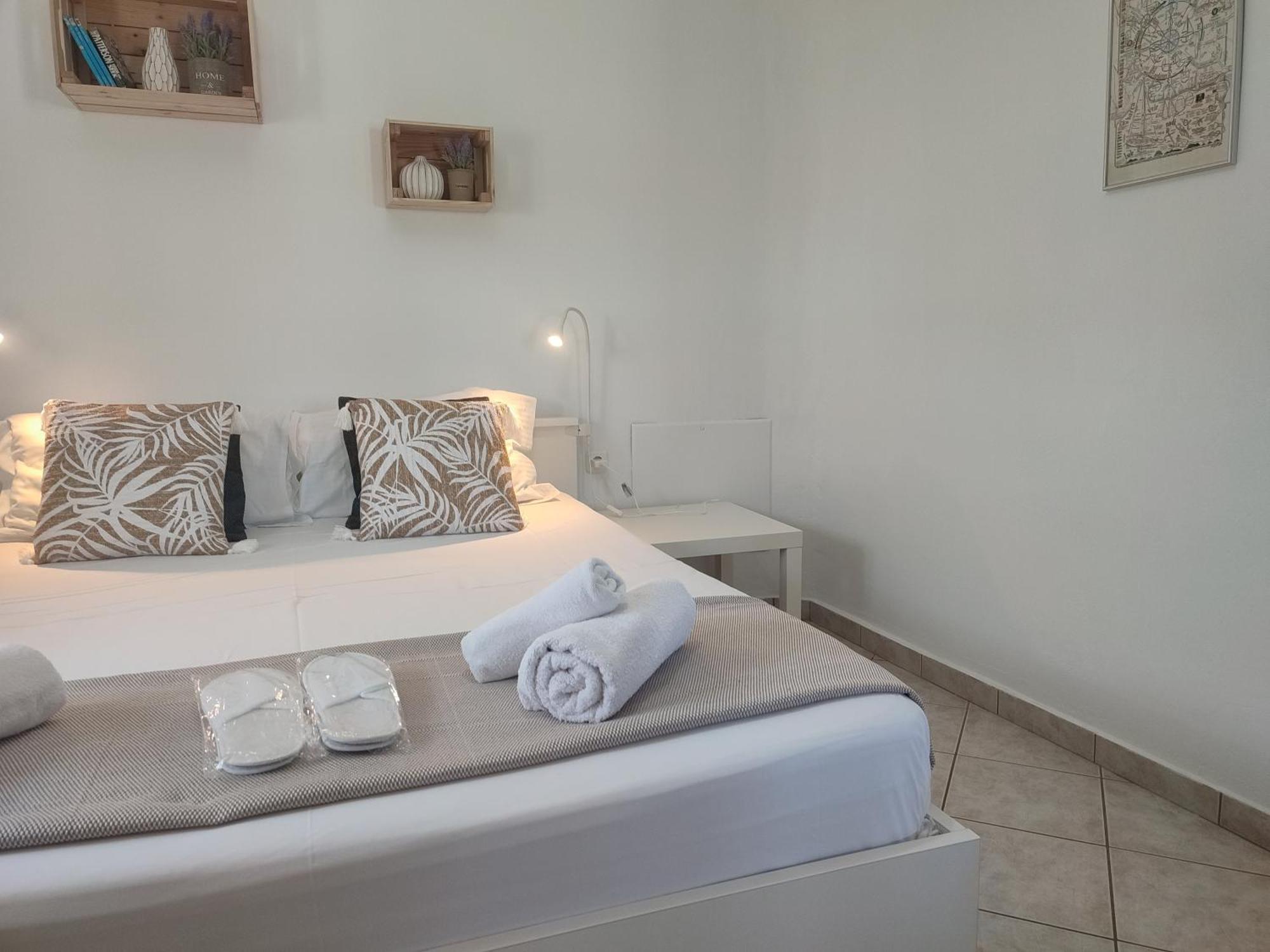 Seagull Apartments Nea Peramos  Ngoại thất bức ảnh